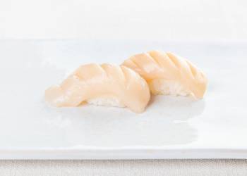 Scallop sushi (2 pcs.)