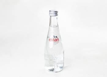 Минеральная вода 'Evian' (в стекле) 0, 33 л