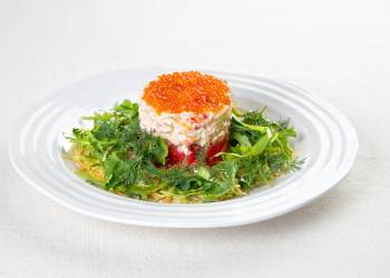 Crab with tomatoes and red caviar