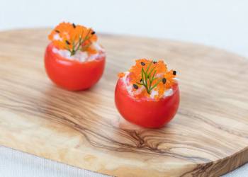 Сherry tomato with crab (1 pc)