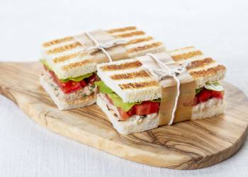 Sandwich with tuna