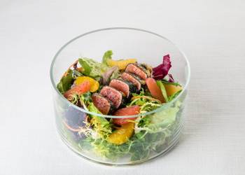 'Gallery'  salad with salmon tempura